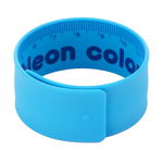 Rigla 18 cm flexibila otel si cauciuc albastru neon