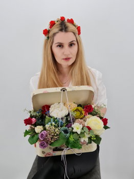 Aranjament floral - Valiza cu Flori 3, Magazin Traditional