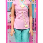 Papusa Barbie Asistenta Medicala