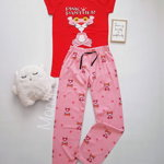 Pijama dama bumbac ieftina cu tricou rosu si pantaloni lungi roz cu imprimeu Pantera Roz