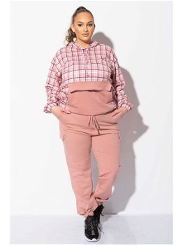 Trening dama marimi mari din bumbac roz cu insertii in carouri XL (42), Haine de vis