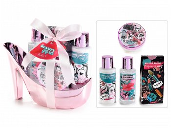 Set cadou 4 produse de ingrijire pentru baie + suport model pantof roz