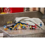 Set de construit LEGO® Sonic the Hedgehog, Atelierul lui Tails si avion Tornado, 376 piese, LEGO