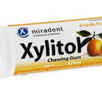 Guma de mestecat Fresh Fruit Xylitol