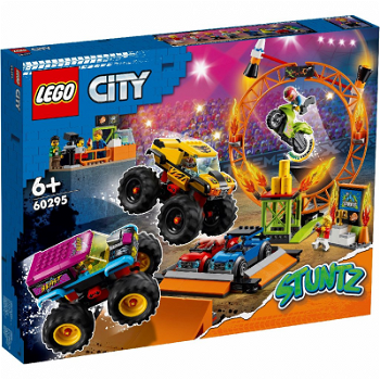 Arena cascadorii LEGO City (60295), LEGO