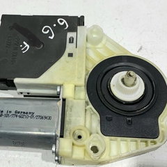 Motoras macara geam stanga fata 5K0959701D Volkswagen Golf 6 (2008-2013), necunoscut