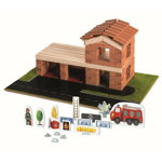 Trefl - Set de constructie Pompieri Statia de pompieri , Brick trick , Din caramidute ceramice, Multicolor