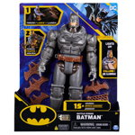 Spin Master Batman 30 cm Deluxe Action Figure with punch and throw function, play figure (5 pieces of equipment, light and sound effects), Spinmaster