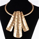 Colier rigid cu 3 dreptunghiuri inegale din metal auriu cu aspect de lovitura de ciocan, Shopika