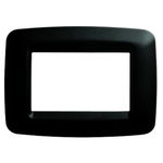 Placa ornament PLAYBUS YOUNG - IN TECHNOPOLYMER - SATIN FINISHING - 3 modul - TONER BLACK - PLAYBUS, Gewiss