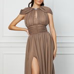 Rochie Dy Fashion maro din voal cu accesoriu la decolteu, 