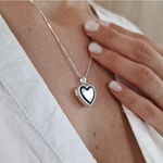 Medalion Eternitate in inima - Locket cu poze in interior - Argint 925 si email negru, Chic Bijoux