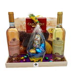 Pachet HappyEaster, Bottega Pinot Grigio, Bottega Sauvignon, Panettone Granducale 750g, Cosuletul Nicole Choco si oua de ciocolata (TIP PRODUS: Set), Aranjamente florale