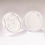 Biscuiti sau Decoruri Paste - Decupatoare Plastic cu Extractor si Sablon Decor O 9 cm, Set 4 Buc