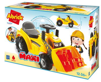 Tractoras cu cupa si 6 cuburi, ecoiffier