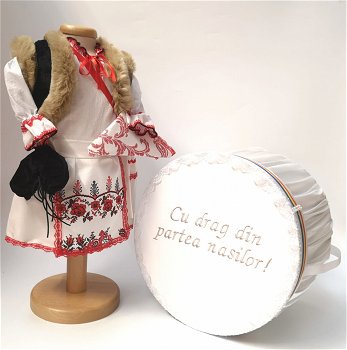 Set Traditional Botez Fetita - Costumas + Cutie trusou 3, Magazin Traditional