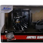 BATMAN AUTOMOBIL BATMOBILE JUSTICE LEAGUE 1:32, JadaToys - Batman