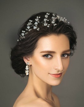 Tiara modelatoare cu flori din sidef si perle