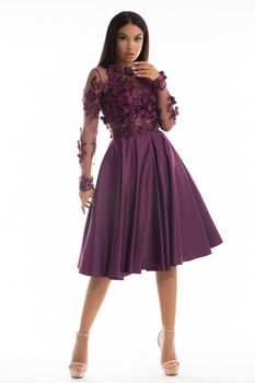 Rochie din tafta mov prevazuta cu flori 3D, https://www.shinefashion.ro/continut/produse/2459/1000/rochie-eleganta-din-tafta-mov_9832.jpg