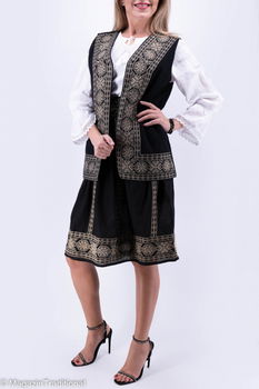 Vesta brodata cu model traditional Alina 11, Magazin Traditional