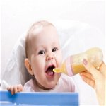 Lingurita cu rezervor pentru bebelusi, BabyJem, cu capac protectie, 90 ml, Diverse culori, BabyJem