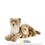 Jucarie de plus National Geographic Leoaica cu pui 48 cm