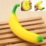 Jucarie din material flexibil, maleabil, in forma de banana simpatica ?i parfumata, potrivit pentru copii, Neer