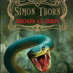 Simon Thorn și groapa cu șerpi, Litera