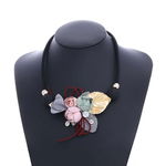 Colier tip choker confectionat manual, cu pandantiv in forma de floare cu frunze, un colier cu personalitate, tip baveta, bijuterii mari, solide, pentru femei, Neer