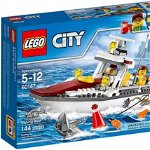 LEGO® City Barca de pescuit 60147