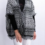 Poncho Lana 2, Magazin Traditional