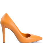 Pantofi portocalii, Ana Kaloni