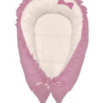 Cuib pentru bebelusi cu desfacere si volanase roz pal - alb, DESEDA
