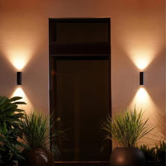 Aplică sus/jos LED exterior Philips Hue Appear 2x8W 1200 lumeni, lumină RGBW IP44, negru