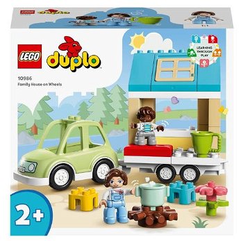 LEGO\u00ae DUPLO\u00ae Town Family house on wheels 10986
