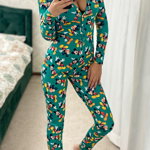 Pijama lunga tip salopeta Vicky, cu maneca lunga, inchidere cu nasturi si imprimeuri diverse, colorate, Green Mice, Marime S/M/L, FashionForYou