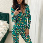 Pijama lunga tip salopeta Vicky, cu maneca lunga, inchidere cu nasturi si imprimeuri diverse, colorate, Green Mice, Marime S/M/L, FashionForYou