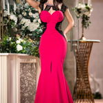 Rochie de seara fucsia Catrinel cu colier din strass si crapatura pe picior, InPuff