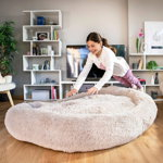 Perna de podea pentru relaxare Human Dog Bed XXL, InnovaGoods, 190 x 140 x 25 cm, poliester, bej, InnovaGoods