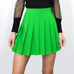 Fusta plisata scurta Luciana, cu inchidere tip nasture asortat, Verde, FashionForYou