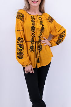 Ie Traditionala Adriana 2, Magazin Traditional