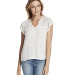 Imbracaminte Femei 1STATE Short Sleeve V-Neck Blouse with Lace Trim Detail Soft Ecru