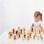 Set figurine cu oameni din comunitate din lemn - 32 de piese faţă-verso, https://www.jucaresti.ro/continut/produse/8124/1000/set-de-figurine-din-lemn-oameni-din-comunitate-12548-2-1572517859-4793.jpg