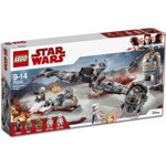 LEGO Star Wars Apararea Planetei Crait 75202