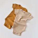 Set de 2 body-uri cu maneca scurta din bumbac organic si modal Baby Cosy Mustar-Somon marime 3-6 luni