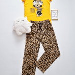 Pijama dama ieftina bumbac lunga cu pantaloni lungi maro animal print si tricou galben cu imprimeu MM inimioara