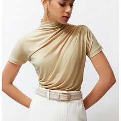 Trendyol Collection Bluză neagră elastică - mânecă scurtă, guler înalt, detalii drapate, croială mulată TWOSS24BZ00426