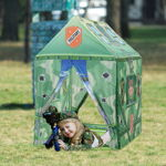 Homcom Cort de Joaca Militara pentru Copii 3+ Ani pentru Intern si Extern Verde 93x69x103cm