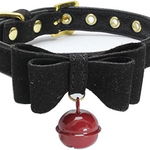 Guler cu papion si clopotel pentru caini Mcdobexy, piele PU/metal/ textil, negru/auriu/rosu XS, 22-28 cm
