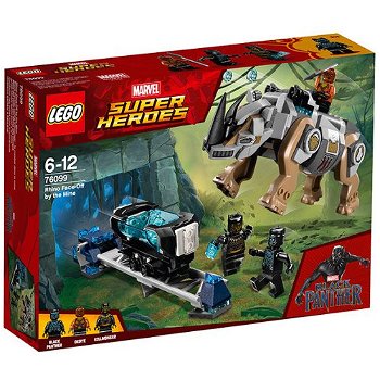 Confruntarea cu rinocerul langa mina 76099 LEGO Super Heroes, LEGO